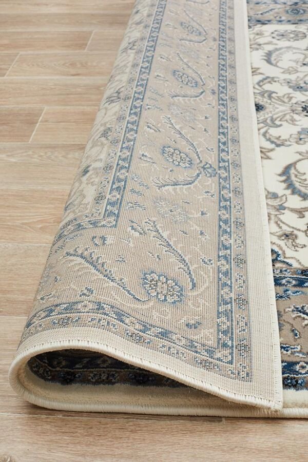White Traditional Rug | Colour White With Beige Border