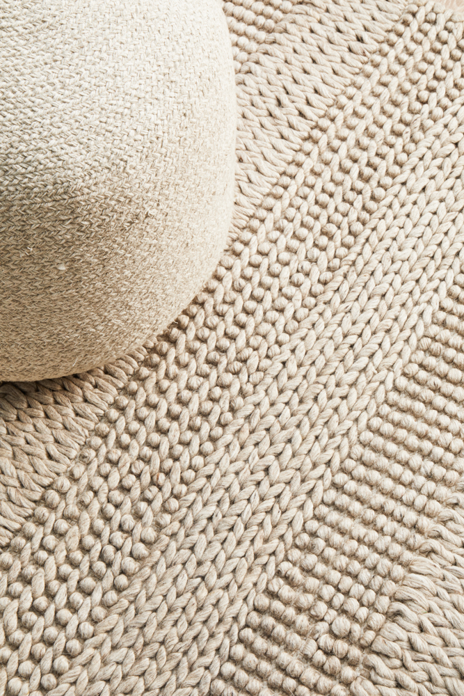 Viscose + Wool Rug Close Up Profile